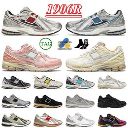 Top Designer 1906R Mens Running Shoes Silver Crimson Lunar New Year Protection Pack Black Grey Deep Red BB1906R Men Women Athletic Trainers Sneakers 36-45