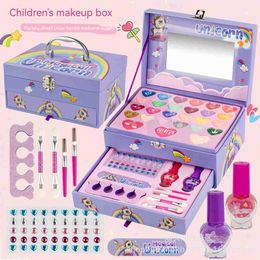 Beauty Fashion 4-18 year old childrens cosmetics toys Princess portable cosmetic box toy set Girls beauty eye shadow washable holiday gift WX5.21