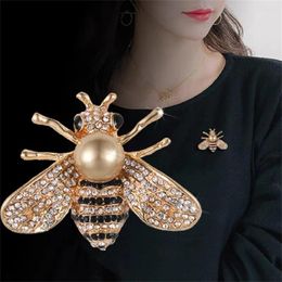 Brooches Fashion Crystal Rhinestone Bee Insect Brooch Vintage Enamel Animal Pin For Women Men Statement Retro Jewelry Accessoreis