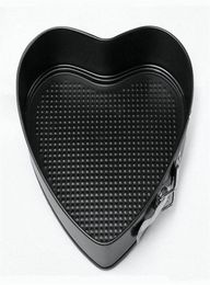 Whole AMW 9 Inch Heart Shape Removable Bottom Baking Pan Springform NonStick Metal Cake Mold289K4351501