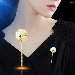 Brooches Luxury Brooch For Women Bamboo Leaf Fan Tassel Pearl Inlaid Pins High Quality Jewellery Accessories Female Birthday Gift