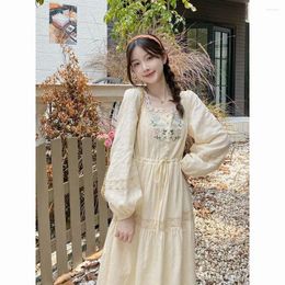 Casual Dresses Vintage Chic Women Bohemian Flowers Embroidered Dress Fashion Mori Sweet Girl Boho Long Sleeve Maxi Ladies Robe