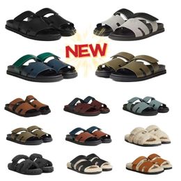 2024 Designer Sandalen Maultier Chypre Sandale Echtes Leder klassische Pantoffeln Flatplattform Objektträger Bottom Fell Flip Flops Sommer lässig Strand Outdoor Schuh Luxus Sandle