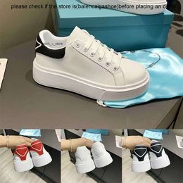 pradshoes shoes Macro Prad White Black Leather Sneakers Casual Flat Shoes Men Women Tennis Sneaker Sporty Shoe Triangle On Heel Trainer Chunky Light Rubber Sole