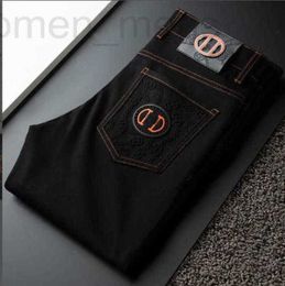 Jeans designer maschile slim fit light di lusso estate di fascia alta europea europea elastica in denim in jeans blu nero dritto gamba dritta per uomo gawi