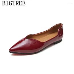 Casual Shoes Female Woman Flats Fashion Leather Women Slip On For 2024plus Size 42 43 Zapatillas Mujer Verano