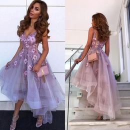 2020 New Arrival Short Lavender Prom Dresses V Neck Lace 3D Appliques Sleeveless High Low Length Custom Evening Gowns Cocktail Party Dr 178h