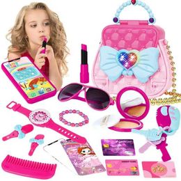 Beauty Fashion Little Girl Wallet Set for Girls to Pretend to Play with Toys Simulate Lipstick Model Toys Childrens Wallet and Makeup Set Princess Accessories WX5.21