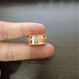 Designer Ring for Woman Vans Cleefs Luxury Clover Ring High Version v Golden Fan Family Kaleidoscope Ring Wide and Narrow Full Diamond 18k Rose Gold Flower Diamond Rin