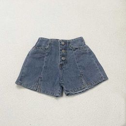 Shorts Shorts 2024 New Summer Childrens Denim Shorts Girls Solid Pearl Flower Hot Pants Childrens Coat Jeans WX5.22