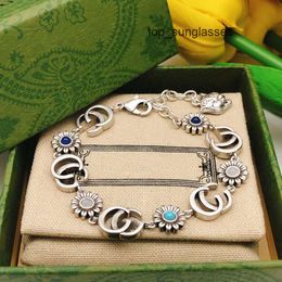 Designer Bracelet Luxury Designer Bracelets For Women Silver Letter Flower Bracelet Fashion Trend Cool Bracelet Men Classic Jewelry Anniversary Gift