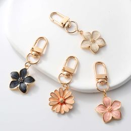 Lovely Enamel Keychains Beautiful Multiple Flowers Plants Key Rings For Women Girls Friendship Gift Handbag Decoration Jewellery