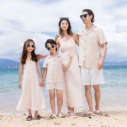 Family Clothes for Parents and Children Matching Clothing Vacation Look Mother Daughter Dress Father Son Outfits Dad Baby Set 240523