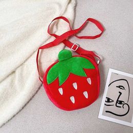 Handbags Fashion Soft Plush Baby Girls Coin Purse Handbags Winter Kids Small Shoulder Bag Cartoon Strawberry Children Messenger Bags Y240523