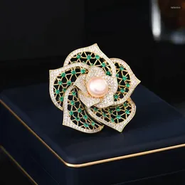 Brooches SUYU Luxury Hollow Camellia Inlaid Cubic Zirconia Copper Brooch Women's Wedding Jewellery Gifts Clothing Accessories