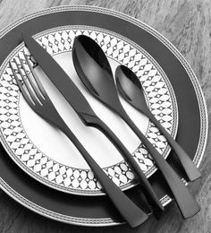 Black Silverware Sets 1810 Stainless Steel Gold Cutlery Set Dinner Knives Forks Scoops Set Kitchen Dinnerware Set C181127014471384