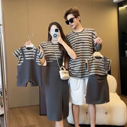 Summer Boy Girl and Mom Dad Matching Clothes Korean Childrens Clothing Father Son T Shirts Like Mother Like Daughter Dress 240523