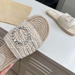 Raffia Weave Sandals Women Designer Slippers Summer Crystals Fashion Outdoor Shoes With Box 568