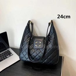 Handbag Clearance Retail Wholesale 95% Off beach bags Womens Handbag Large Cowhide Metal Hippie Strap Black Designer Crossbody Capacity Garbage Shopping wholesale