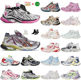 Runner 7 Men Women Dress Shoes Graffiti Design Sneakers Pink White Orange Yellow Blue Brown Green Thick Soled Track And Field Designer Running Shoes