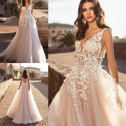 Dolly V Naviblue Neck Beach Wedding Dresses Sexy Backless d Floral Appliqued Lace Bridal Gowns Sweep Train Tulle Vestido De Novia Applique Brial Vestio