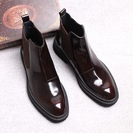 Luxusstiefel echte Leder -Herren -Knöchelstiefel hochgradig Slip auf Spleißen Flügelbraun Black Schuhe Grundstiefel Männer GSHFA