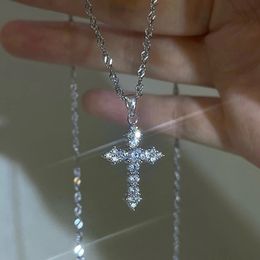 Y2K Style Crystal Cross Necklace for Women Men Gothic Punk Hip Hop Pendant Shiny Elegent Chain Party Jewellery 240515
