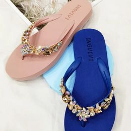 Slippers Women Glitter Flip Flops Summer Fashion Outdoor Rhinestone Chain Wedge Beach Slippers Jelly Hawaiian Flat Sandals 240510