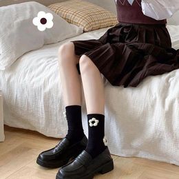 Women Socks 1Pair Pearl Calf Black White JK Middle Tube Lace Pile Lolita Princess Three-Dimensional Wool Flower Stocking