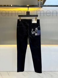 Pantaloni da maschi da uomo maschile maschile maschili pannelli magri skinny digranding designer di design viola alla moda motrici strappate per motociclisti stampato jeans svasato o94x