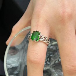 Cluster Rings Foydjew 2024 Trend Thai Silver Link Chain For Women Simulated Emerald Design Luxury Fashion Personality Vintage Jewelr