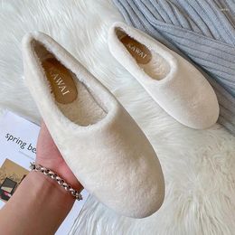 Casual Shoes 2024 Winter White Wool Fur Woman Soft Fluffy Flats Warm Plush Cotton Loafers Fleece Lambswool Moccasins Femmes Furry Boots