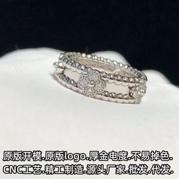 Designer Ring for Woman Vans Cleefs Luxury Clover Ring Fanjia Ring v Gold Narrow Plate Kaleidoscope Clover Index Finger Couple Ring Female Full Diamond Light Luxury P