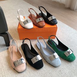 Donne Ballet Flats Scarpe Designer Slingbacks in pelle scamosciata Piatto di metallo Cuccioli Sandali Scarpe da ballo in pelle aperta su scarpe da abito formale 35-42 con scatola