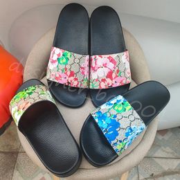 designer Sandals Italy Slippers paris New Rubber Slides Sandals Floral Brocade Women Men Slipper Flat Bottoms Flip Flops Womens Fashion Striped Beach