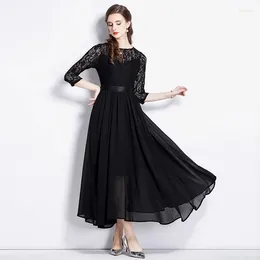 Casual Dresses 2024 Spring Women Elegant Half Sleeve Long Runway Fashion Embroidery Lace Patchwork Pleated Maxi Dress