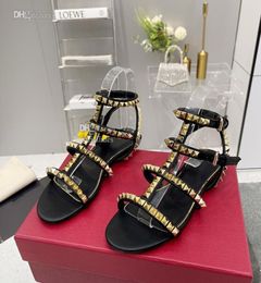 Designer V Slide Sandals Fashion Rivet Ankle Strap Heel Slides Woman High Heels Shoes Luxury Leather hfhd3008455