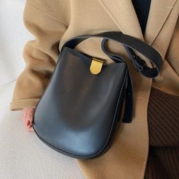 Shoulder Bags PU Simple Small Leather Luxury Bucket Crossbody Handbags And Purses 2024 Winter Women's Designer Bag