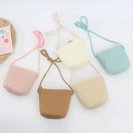 Handbags New Summer Girl Shoulder Bag Creative Solid Colour Grass Messenger Bag Childrens Coin Wallet Cute Princess Mini Handbag Y240523SGH4