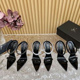 Giuseppe Zanatoli Sandals Designer Womens Cryns Crystal Leather Scarpe in pelle a spillo tacchi a punta Pompe della punta della caviglia Slingback tallone alto tallone