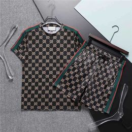 Men's Tracksuits Summer Tracksuit Mens 2-piece Outfit Vintage Streetwear T-shirt and Shorts Set Casual Sportswear for Vacation 2024 Collectionw4vo