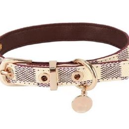 Fiorio fai da te Flower Pu Pet Dog Collar Designer Leashes Pieto Pet Cagnol Cane Regali W24-395 W24-395