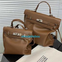 Stylish Backpack Bags Ky Leather Totes Korean Version Soft Leather Backpack Carry on Backpack Womens 2024 New Commuting Bag Womens Single Sho with logo OHU7