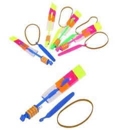 Outdoor Games LED Flyer Flyer Flying Rocket Amazing Arrow Helicopter Flying Umbrella Kids Toys Magic S LightUp Parachute Gifts9531065