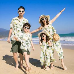 Beach Family Matching Clothing Sets Mom and Daughter Overalls Pants Vacations Father and Son Outfit Summer Woman Jumpsuit 2024 240523