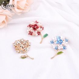 Brooches Creative Literary Hydrangea Plant Flower Brooch Ladies Western Pin Sweater Jewellery Accessories