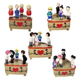 Decorative Figurines Kissing Couple Music Box Novelty Mechanism Hand Painted Sculpted Sound Machine Play For Gifts Girls Boys Kids