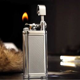 Lighters Retro Metal Windproof Inflatable Lamp Tube Oblique Flame Lamp Grinding Plate Open Flame Cigar Lamp Mens Gift Q240522