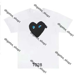 Fashion Mens Play T Shirt Garcons Designer Shirts Red Commes Heart Casual Womens Des Badge Graphic Tee Heart Behind Letter On Chest Cdgs Embroidery Short Sleeve 749