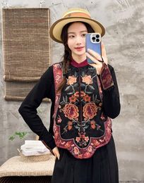 Ethnic Clothing 2024 Traditional Flower Embroidery Vest Chinese Vintage Hanfu Tops Oriental Satin Jacquard Folk Sleeveless Jacket